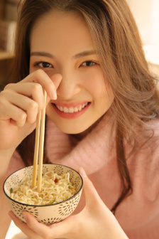 爱内梨花